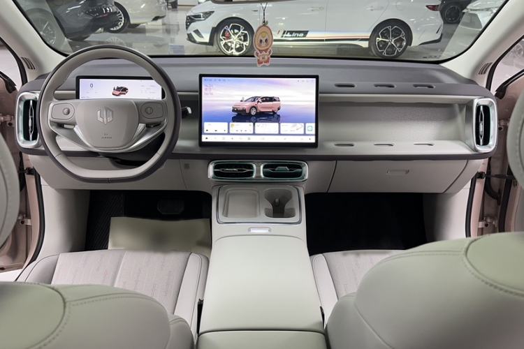 Used Leapmotor B01 2025 550 LiDAR Edition Interior 4