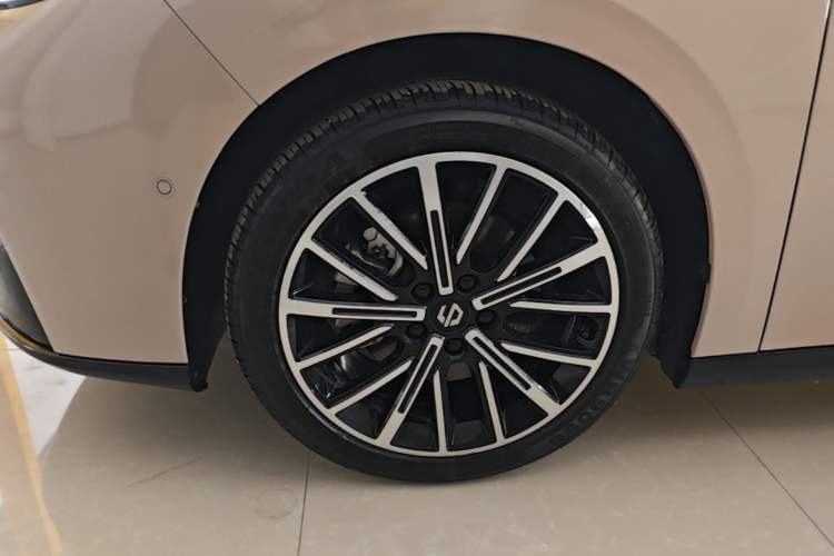 Used Leapmotor B01 2025 650 Enjoyment Edition Left Front Wheel Hub