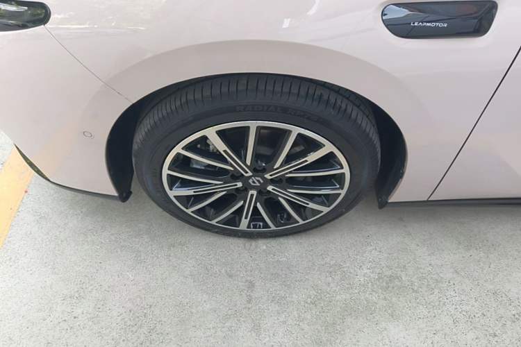 Used Leapmotor B01 2025 550 Enjoyment Edition Left Front Wheel Hub