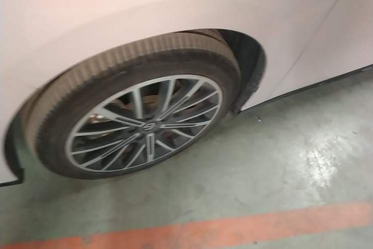 Used Leapmotor B01 2025 650 Enjoyment Edition Left Front Wheel Hub
