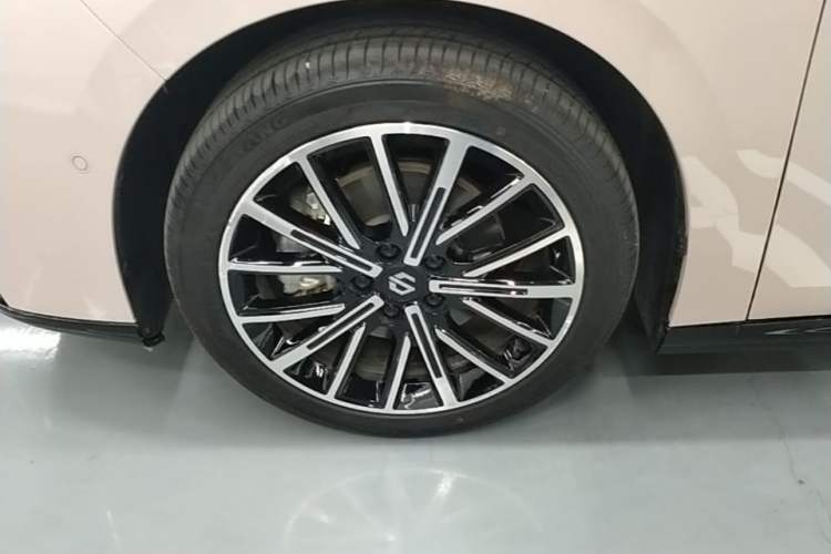 Used Leapmotor B01 2025 550 Enjoyment Edition Left Front Wheel Hub
