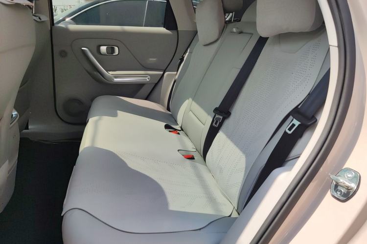 Used Leapmotor B01 2025 650 LiDAR Edition Left Rear Seat