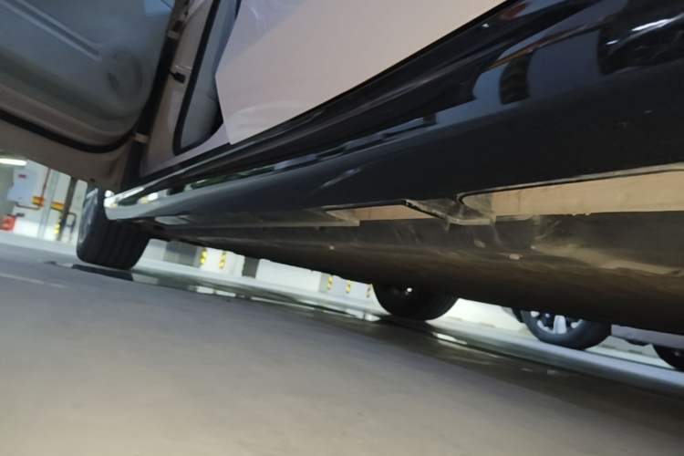 Used Leapmotor B01 2025 550 Comfort Edition Left Side Sill