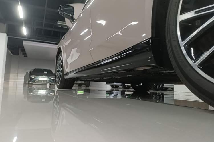 Used Leapmotor B01 2025 650 LiDAR Edition Left Side Sill
