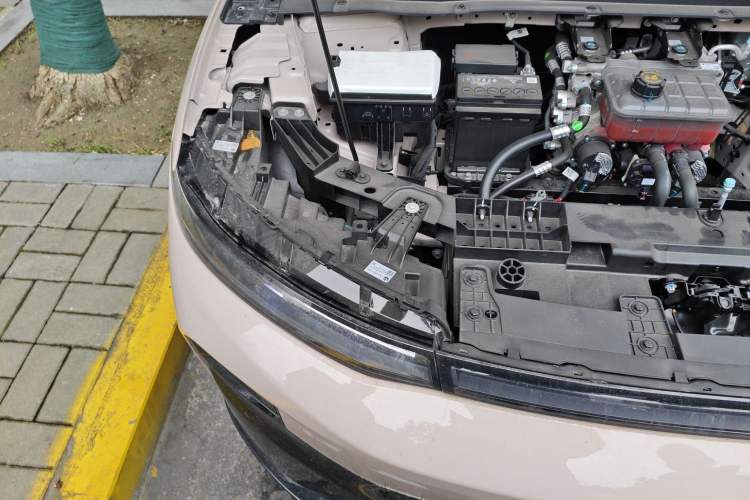 Used Leapmotor B01 2025 550 LiDAR Edition Engine Bay Right