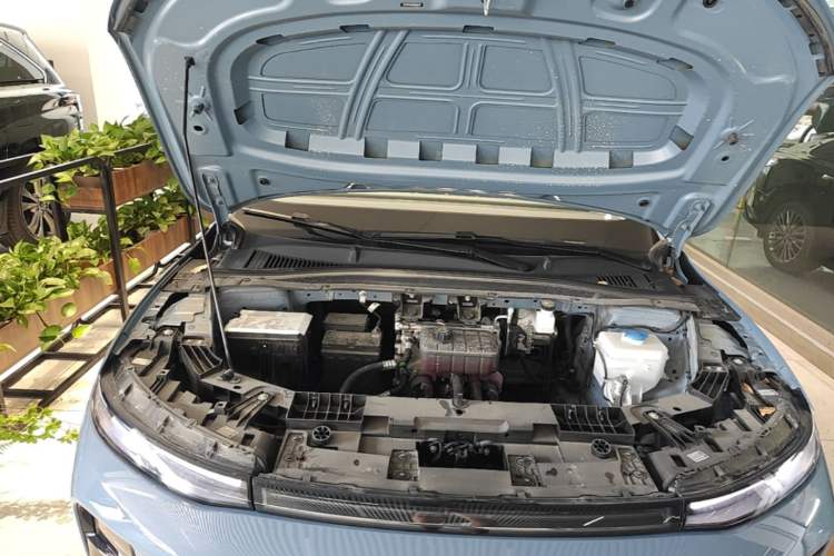 Used Leapmotor B01 2025 550 LiDAR Edition Engine Bay Right