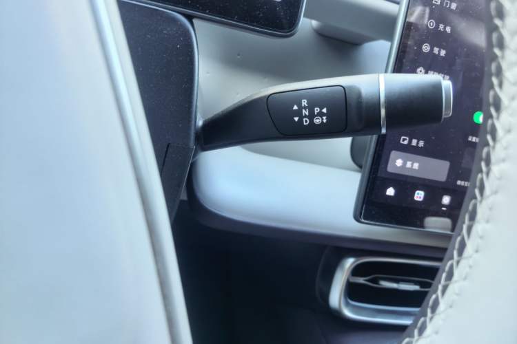 Used Leapmotor B01 2025 650 Enjoyment Edition Gear Lever