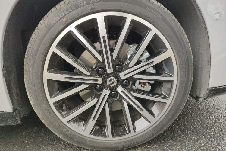 Used Leapmotor B01 2025 550 Enjoyment Edition Right Front Wheel Hub
