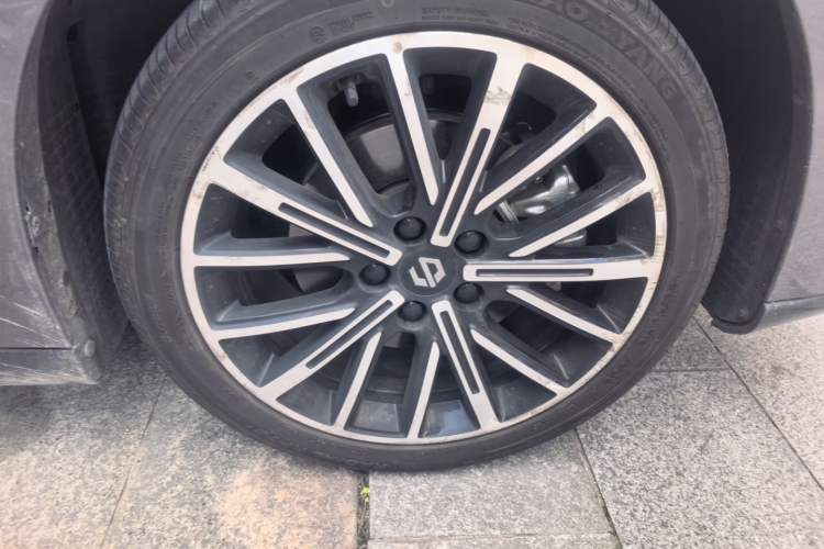 Used Leapmotor B01 2025 650 Enjoyment Edition Right Front Wheel Hub