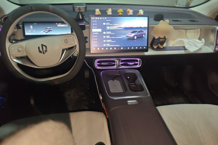 Used Leapmotor B01 2025 650 LiDAR Edition Center Console
