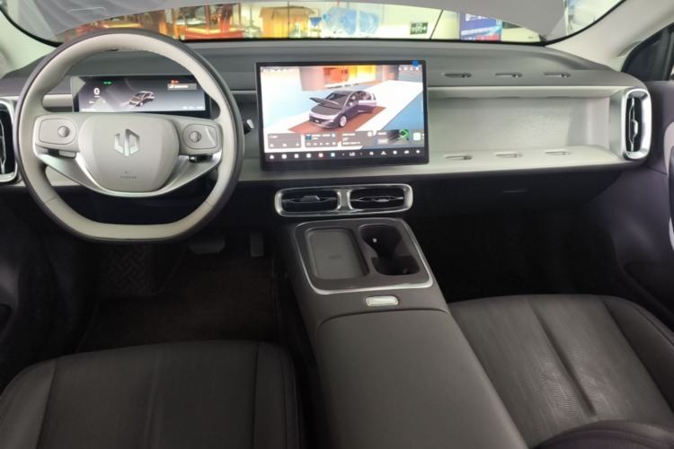 Used Leapmotor B01 2025 650 Enjoyment Edition Center Console