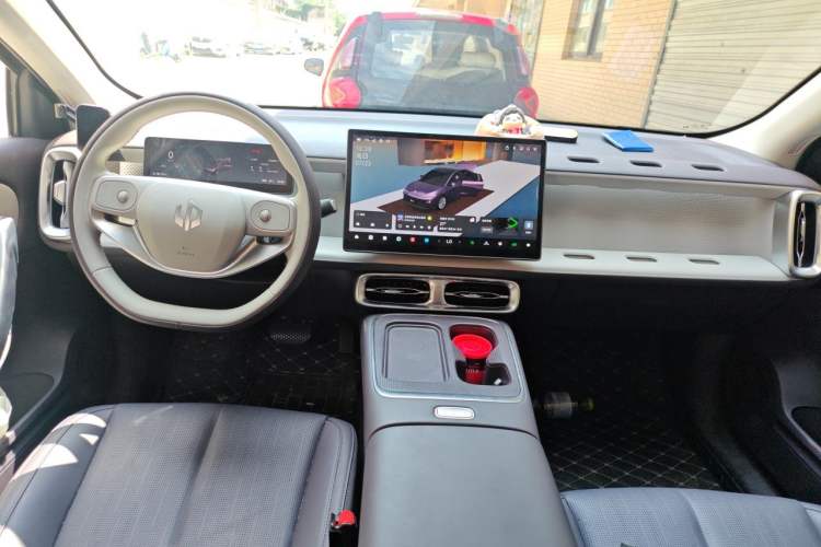 Used Leapmotor B01 2025 650 Enjoyment Edition Center Console
