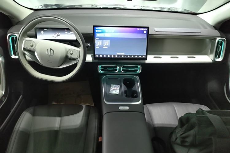 Used Leapmotor B01 2025 550 LiDAR Edition Center Console