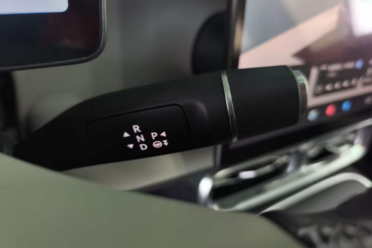 Used Leapmotor B01 2025 650 Enjoyment Edition Gear Lever