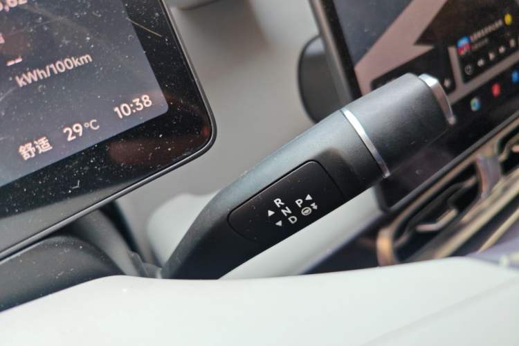 Used Leapmotor B01 2025 650 Enjoyment Edition Gear Lever