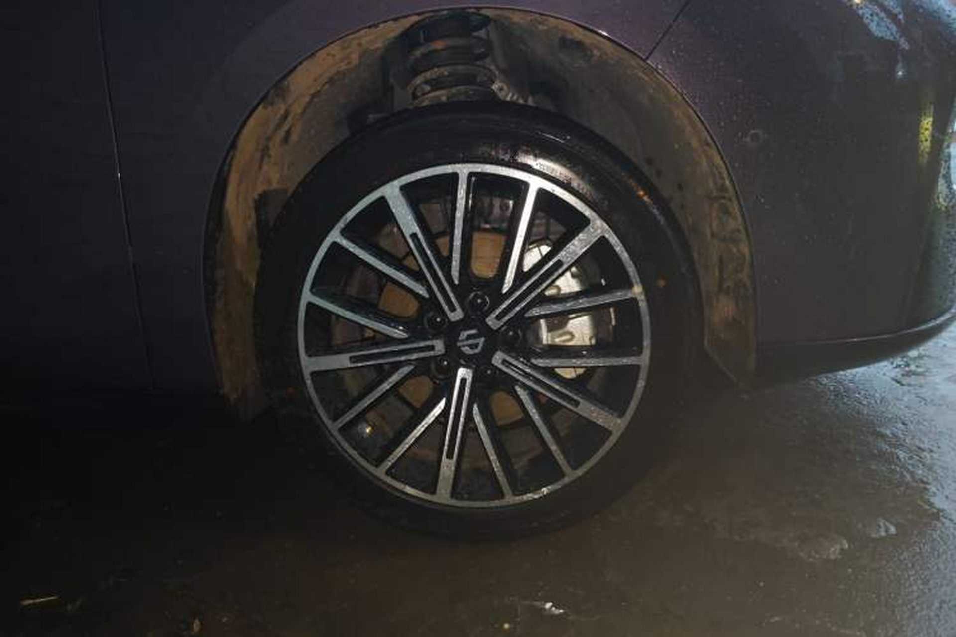 Used Leapmotor B01 2025 650 LiDAR Edition Right Front Wheel Hub