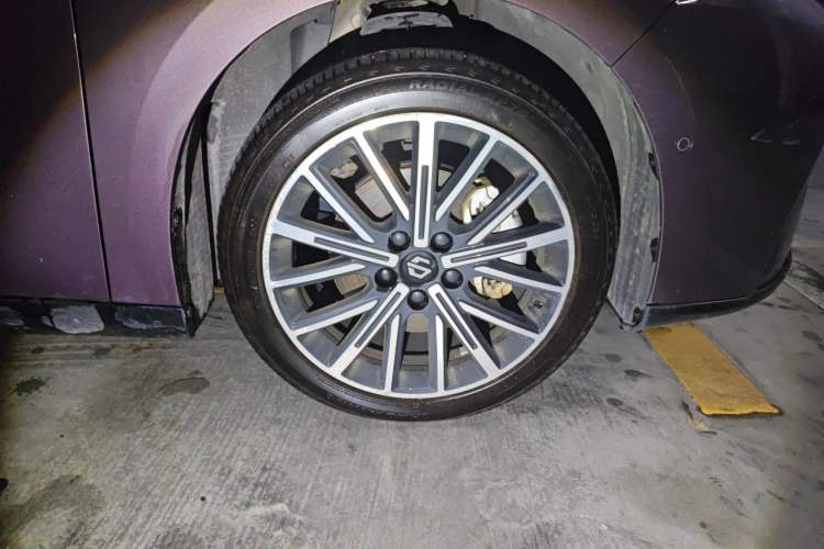 Used Leapmotor B01 2025 650 Enjoyment Edition Right Front Wheel Hub