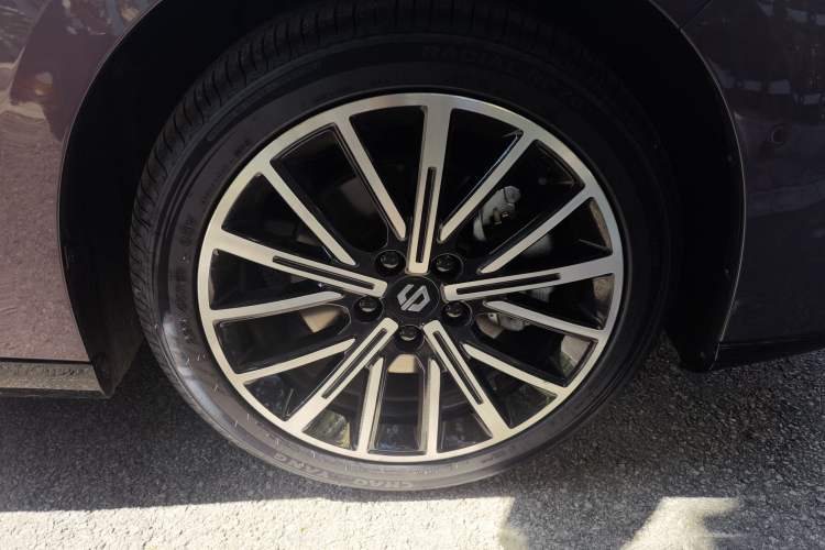 Used Leapmotor B01 2025 650 Enjoyment Edition Right Front Wheel Hub
