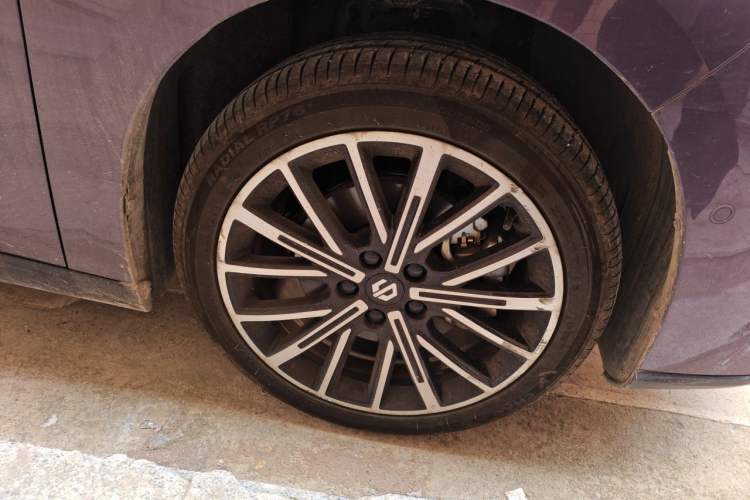 Used Leapmotor B01 2025 650 Enjoyment Edition Right Front Wheel Hub