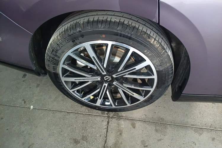Used Leapmotor B01 2025 550 Comfort Edition Right Rear Wheel Hub