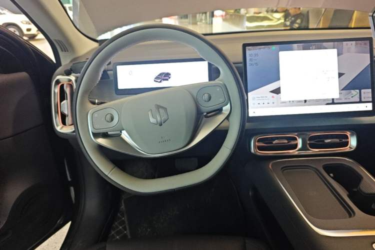 Used Leapmotor B01 2025 650 LiDAR Edition Steering Wheel