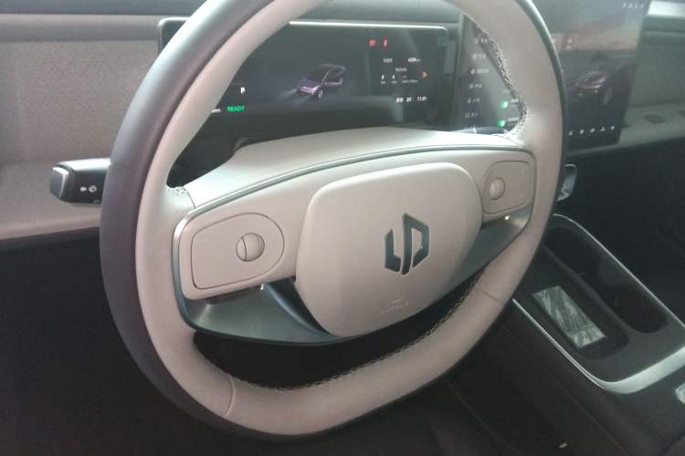Used Leapmotor B01 2025 650 Enjoyment Edition Steering Wheel