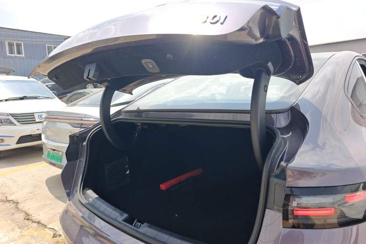 Used Leapmotor B01 2025 550 LiDAR Edition Trunk