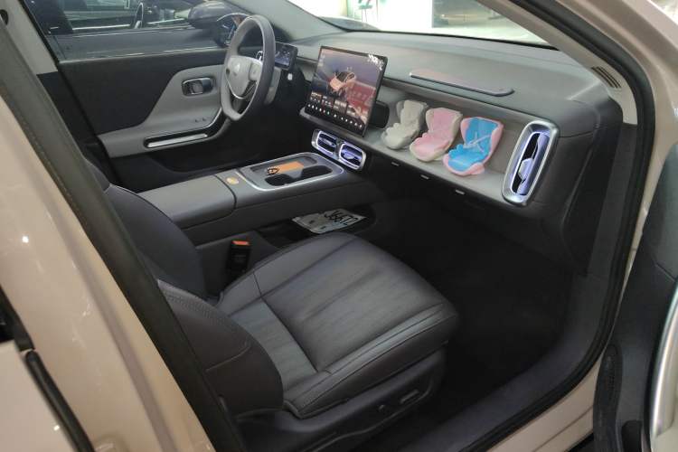 Used Leapmotor B01 2025 650 LiDAR Edition Right Front Seat