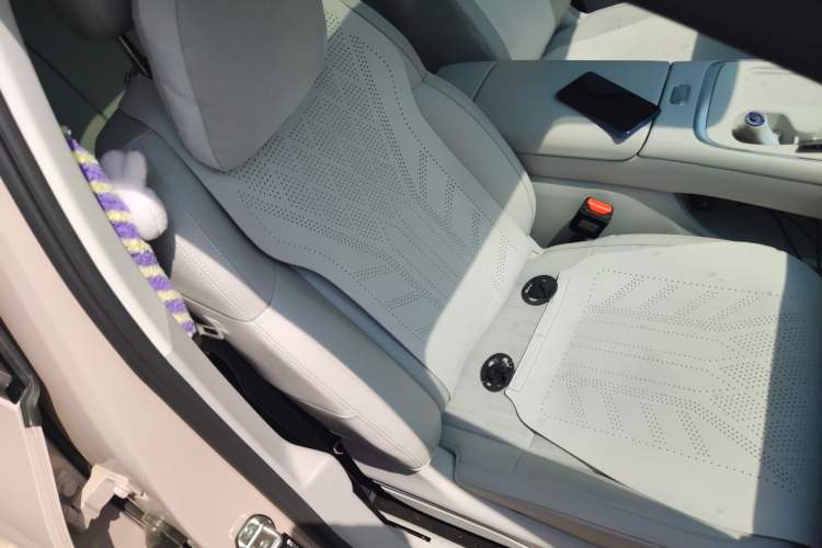 Used Leapmotor B01 2025 650 LiDAR Edition Right Front Seat