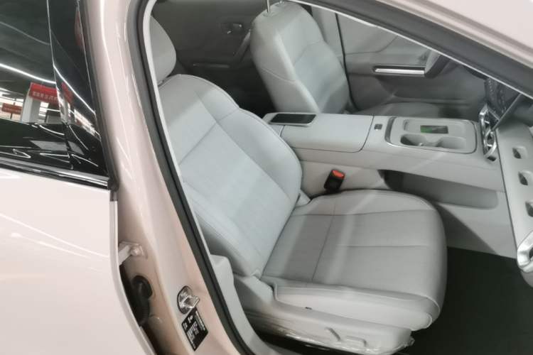 Used Leapmotor B01 2025 650 LiDAR Edition Right Front Seat