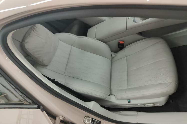 Used Leapmotor B01 2025 550 LiDAR Edition Right Front Seat