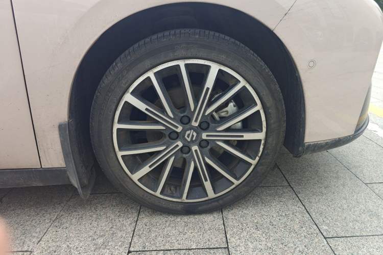 Used Leapmotor B01 2025 650 Enjoyment Edition Right Front Wheel Hub