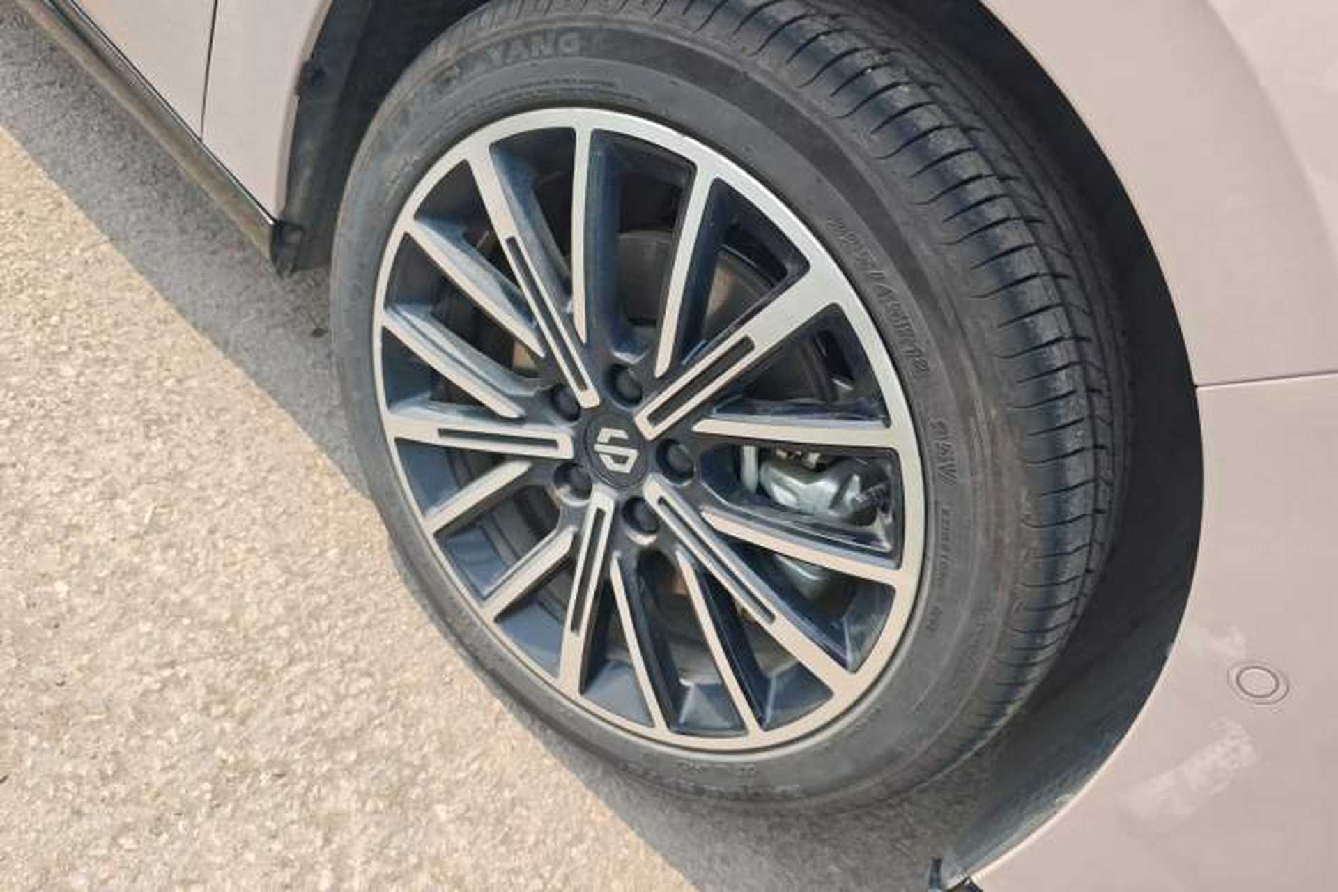 Used Leapmotor B01 2025 650 Enjoyment Edition Right Front Wheel Hub