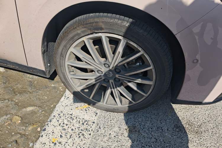 Used Leapmotor B01 2025 550 Comfort Edition Right Front Wheel Hub