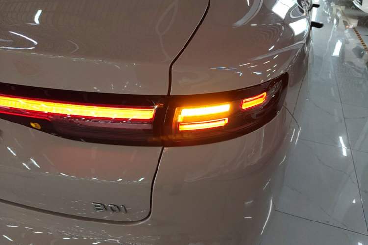 Used Leapmotor B01 2025 650 Enjoyment Edition Right Rear Taillight