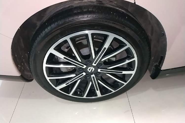 Used Leapmotor B01 2025 650 Enjoyment Edition Right Rear Wheel Hub