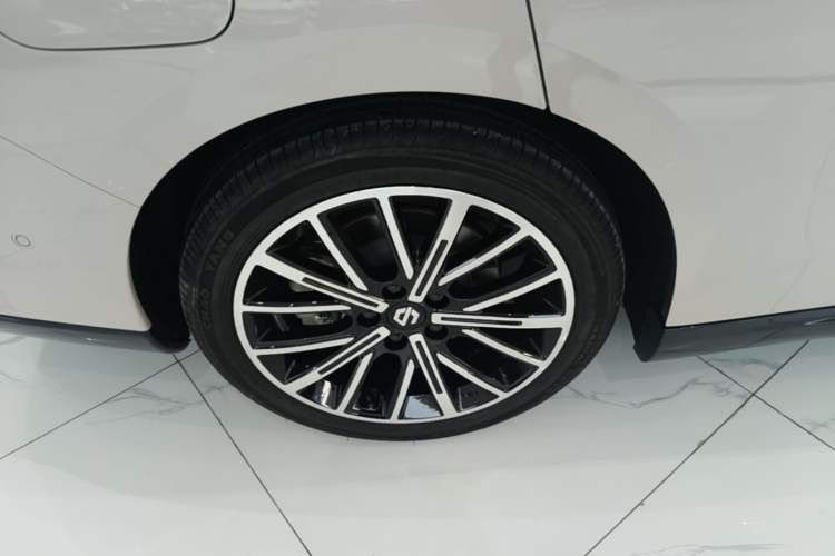 Used Leapmotor B01 2025 550 Enjoyment Edition Right Rear Wheel Hub