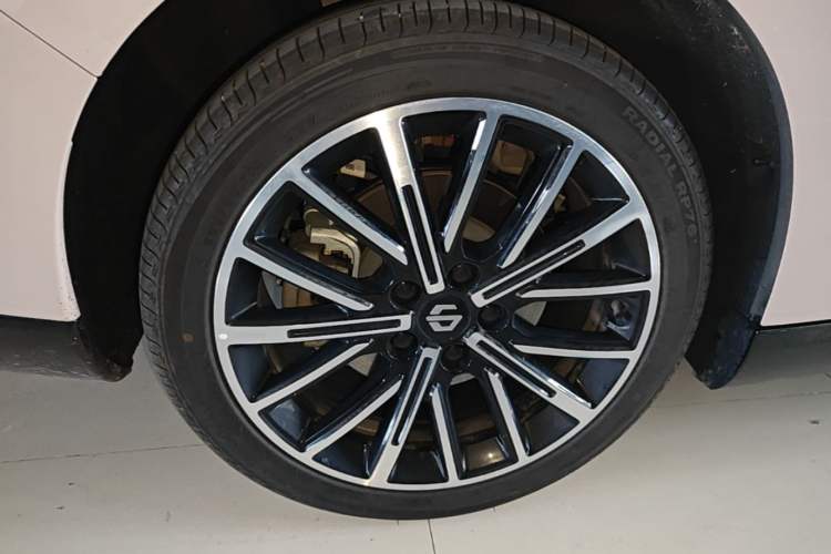 Used Leapmotor B01 2025 650 Enjoyment Edition Right Rear Wheel Hub