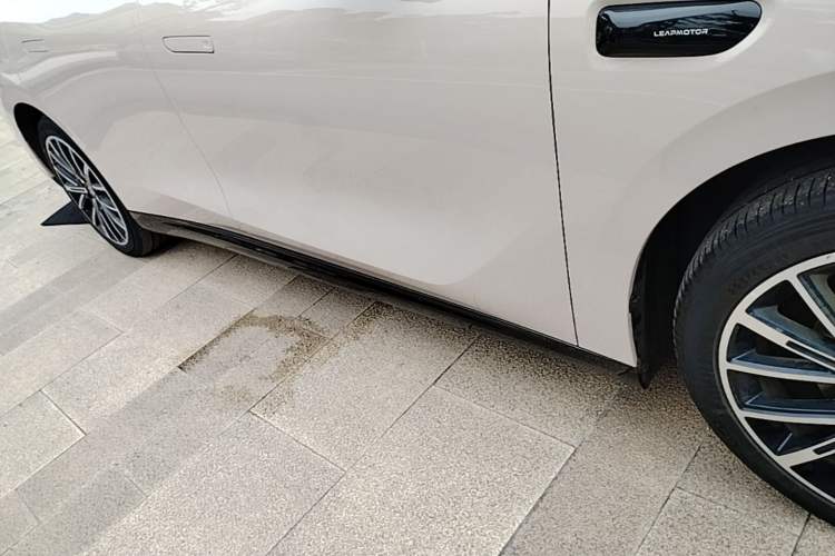 Used Leapmotor B01 2025 650 Enjoyment Edition Right Side Sill