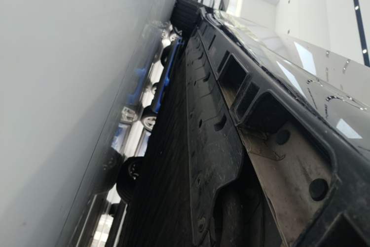 Used Leapmotor B01 2025 550 Enjoyment Edition Right Side Sill