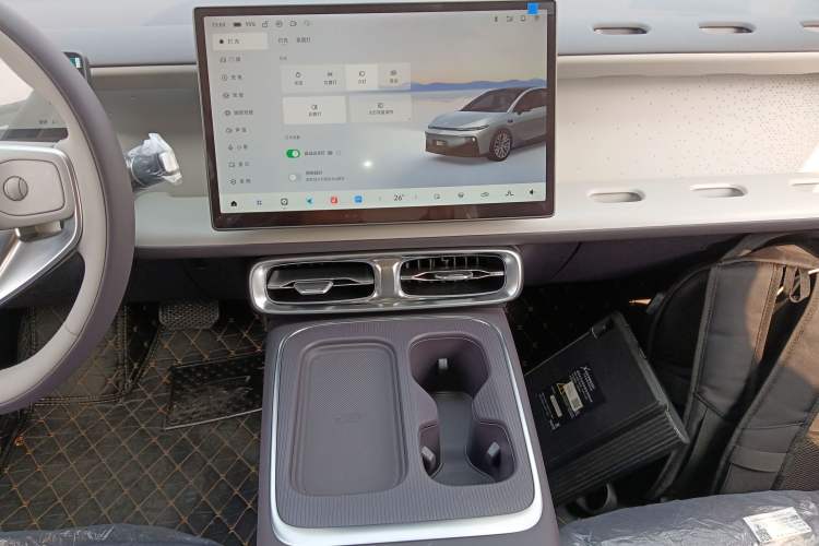 Used Leapmotor B01 2025 550 LiDAR Edition Audio And AC Panel