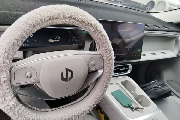 Used Leapmotor B01 2025 550 Enjoyment Edition Center Console