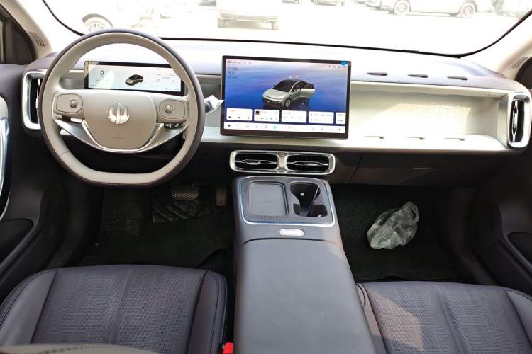 Used Leapmotor B01 2025 650 Enjoyment Edition Center Console