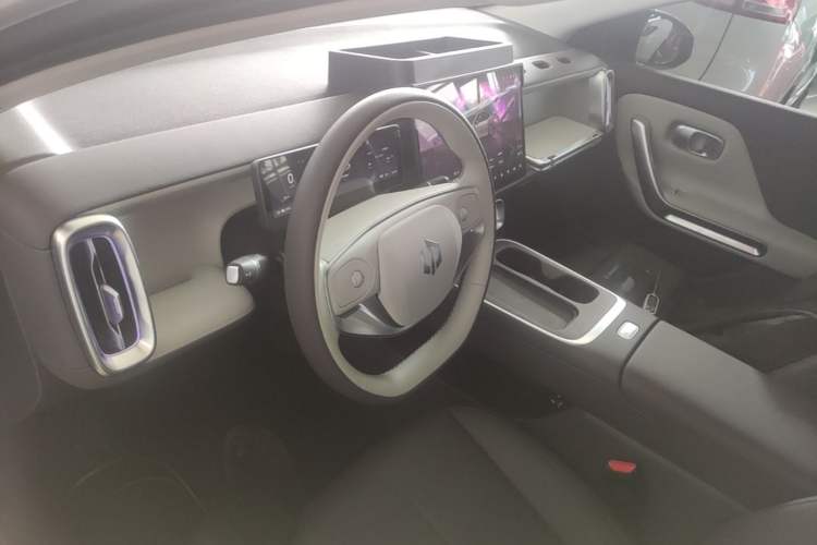 Used Leapmotor B01 2025 550 Enjoyment Edition Center Console