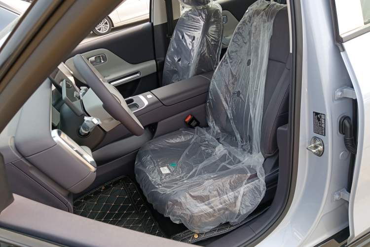 Used Leapmotor B01 2025 550 LiDAR Edition Left Front Seat
