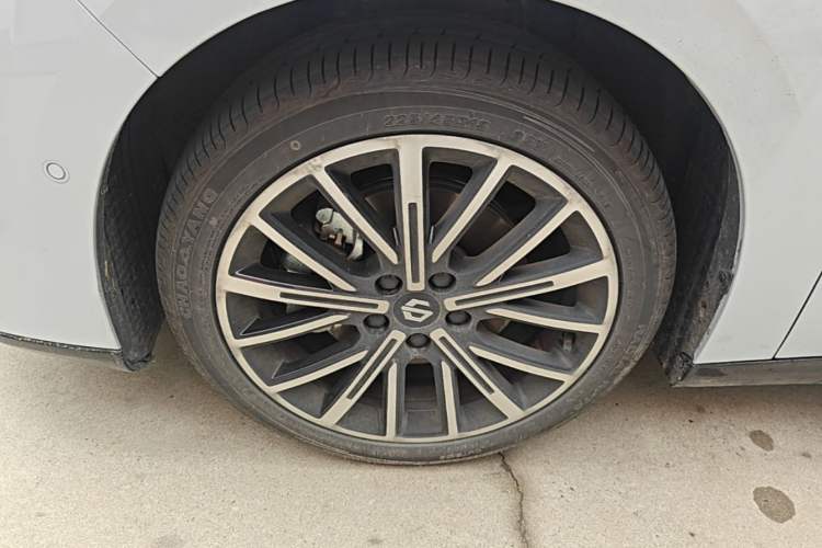 Used Leapmotor B01 2025 550 Enjoyment Edition Left Front Wheel Hub