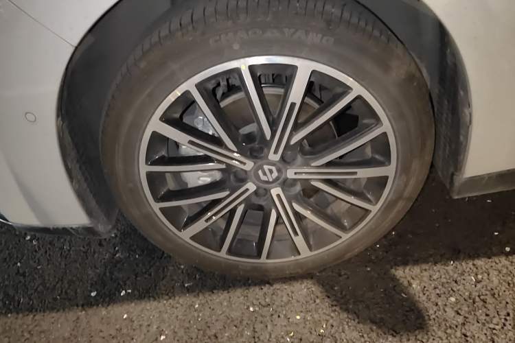 Used Leapmotor B01 2025 650 Enjoyment Edition Left Front Wheel Hub