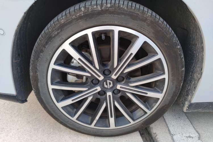 Used Leapmotor B01 2025 650 Enjoyment Edition Left Front Wheel Hub