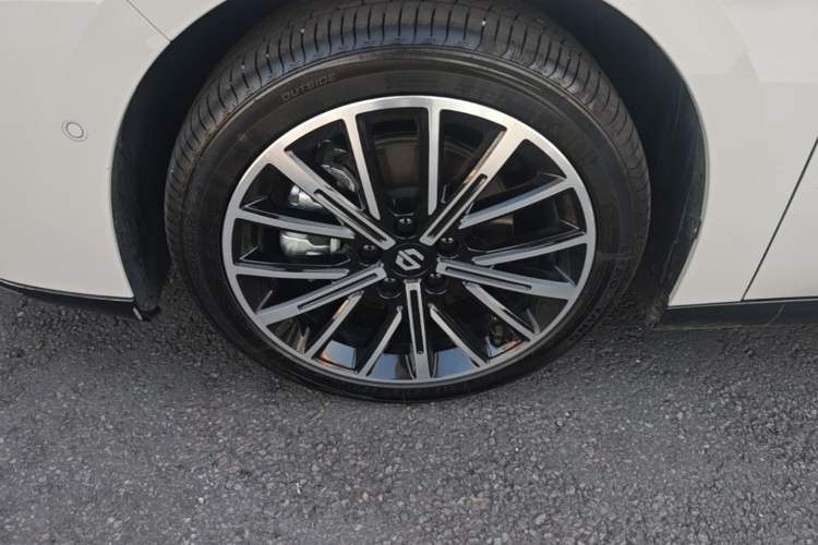 Used Leapmotor B01 2025 650 Enjoyment Edition Left Front Wheel Hub