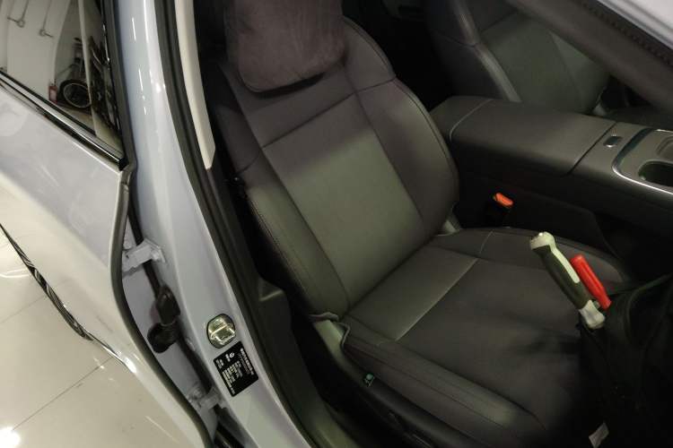 Used Leapmotor B01 2025 650 LiDAR Edition Right Front Seat